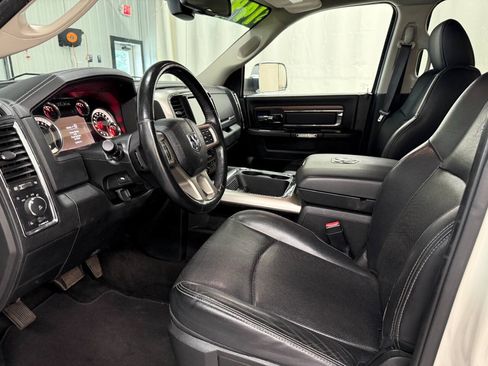 Used 2017 RAM 1500 Laramie AWD/4WD image 8