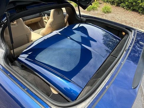 Used 2005 Chevrolet Corvette Coupe w/ Preferred Equipment Group RWD image 20