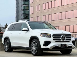 Used 2024 Mercedes-Benz GLS 450 4MATIC video 1