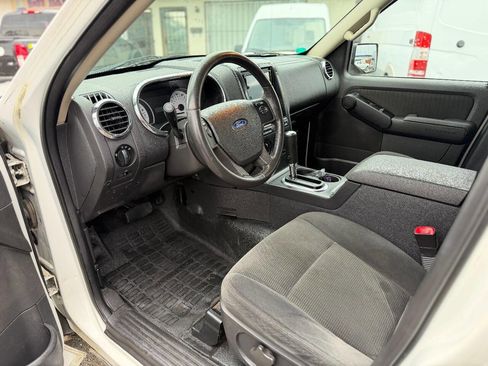 Used 2009 Ford Explorer Sport Trac XLT image 13