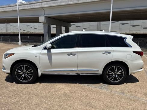 Used 2020 INFINITI QX60 Luxe w/ Sensory Package FWD image 4