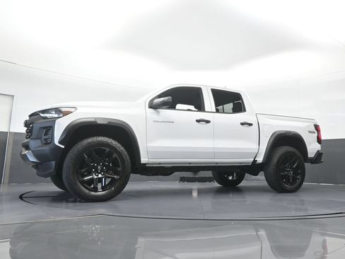 Used 2025 Chevrolet Colorado Trail Boss AWD/4WD image 50