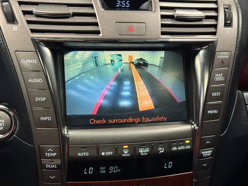 Used 2009 Lexus LS 460 AWD w/ Comfort Seating Pkg image 11