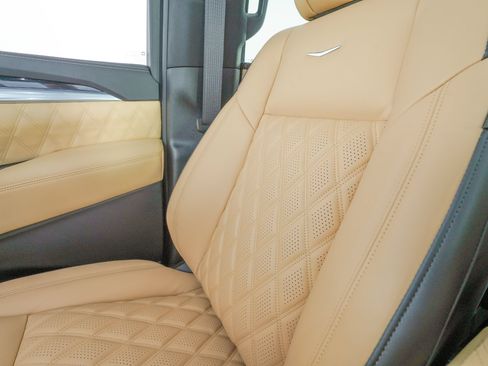 Used 2026 Cadillac Escalade Sport w/ Touring Package RWD image 30