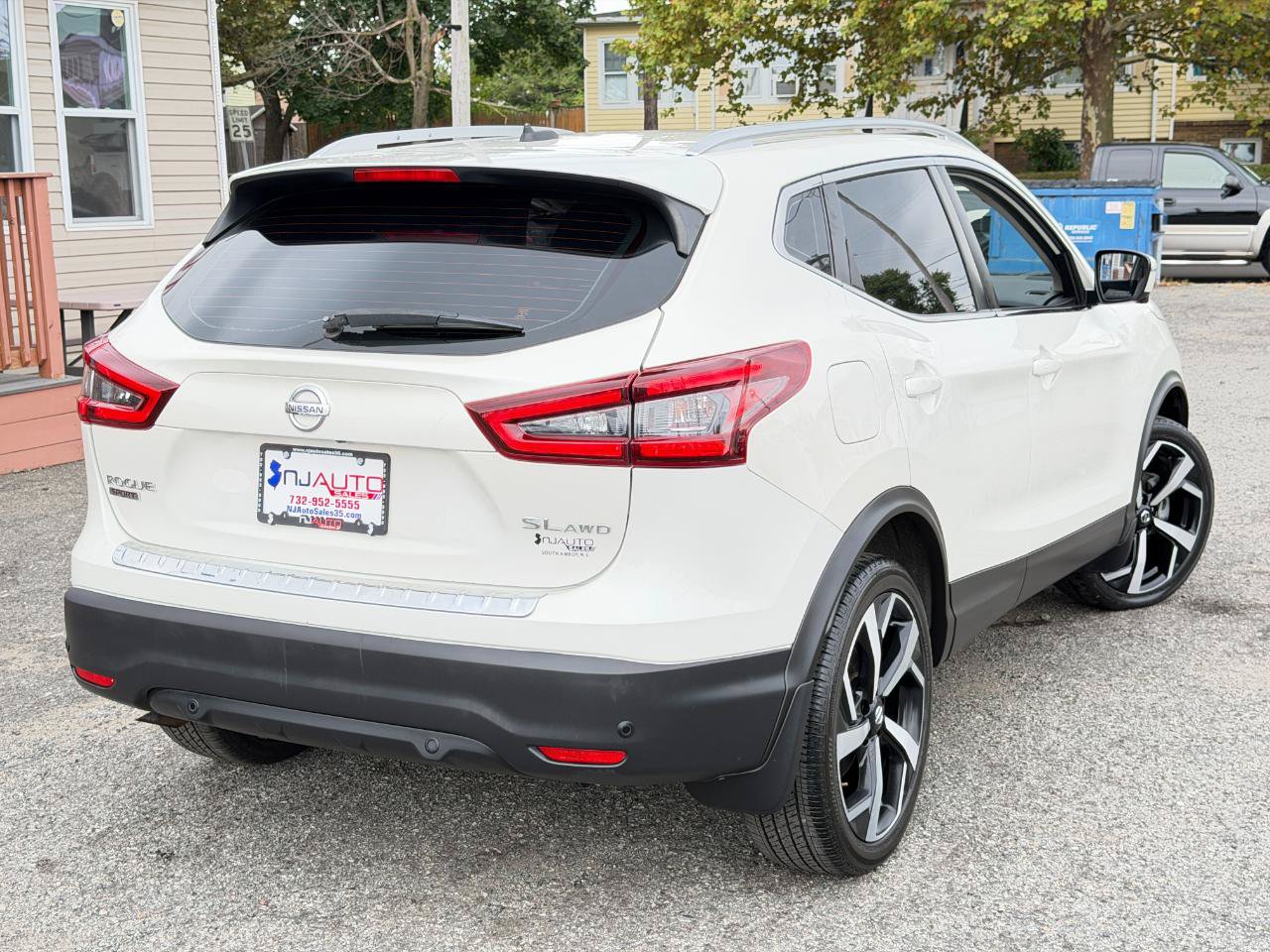 Used 2022 Nissan Rogue Sport SL AWD/4WD image 85