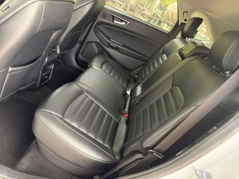 Used 2024 Ford Edge SEL image 23
