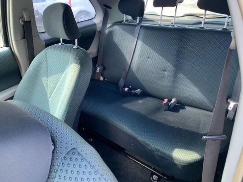 Used 2007 Toyota Yaris 2-Door Hatchback image 13