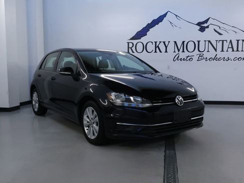 Used 2021 Volkswagen Golf 4-Door image 1