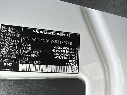 Used 2024 Mercedes-Benz Sprinter 144 Cargo image 30
