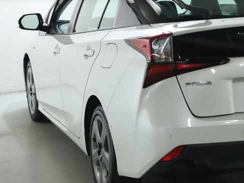 Used 2019 Toyota Prius XLE image 41
