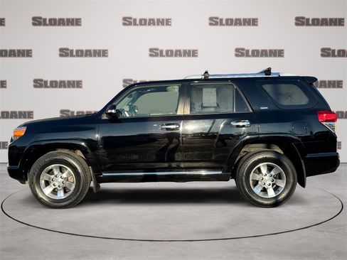 Used 2013 Toyota 4Runner SR5 image 2