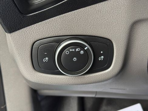 Used 2020 Ford Transit Connect XL image 32