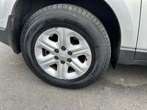 Used 2014 Chevrolet Traverse LS FWD image 12