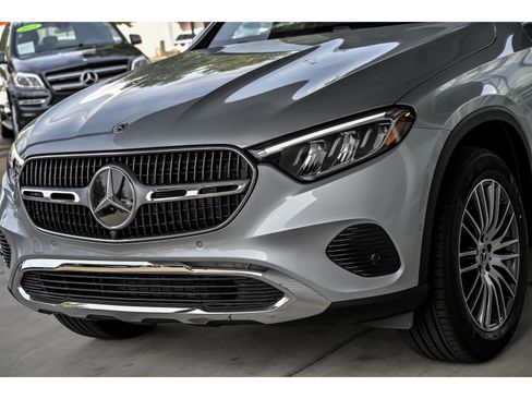 Certified 2026 Mercedes-Benz GLC 300 4MATIC image 4