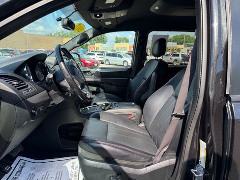 Used 2017 Dodge Grand Caravan GT FWD image 8