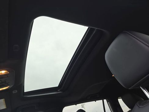 Used 2024 Toyota Highlander XSE image 31