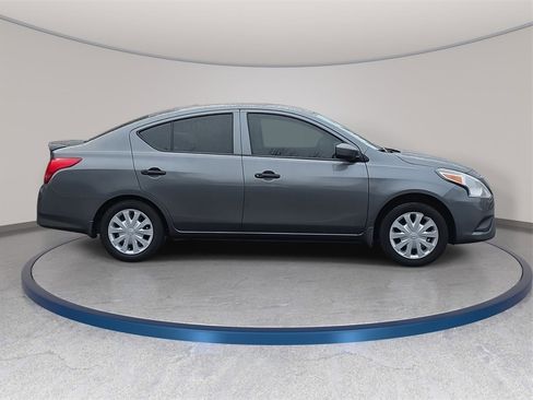 Used 2019 Nissan Versa S Plus image 5