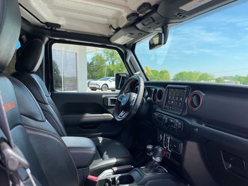 Used 2022 Jeep Gladiator Mojave AWD/4WD image 28