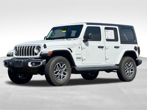 Used 2024 Jeep Wrangler Unlimited Sahara w/ Technology Group AWD/4WD image 3