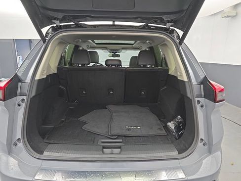 Used 2024 Nissan Rogue SL w/ SL Premium Package image 45