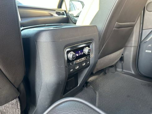 Used 2021 GMC Yukon Denali w/ Denali Premium Package image 21