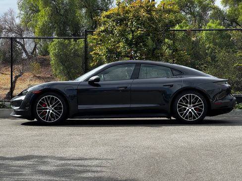Certified 2022 Porsche Taycan 4S AWD/4WD image 2