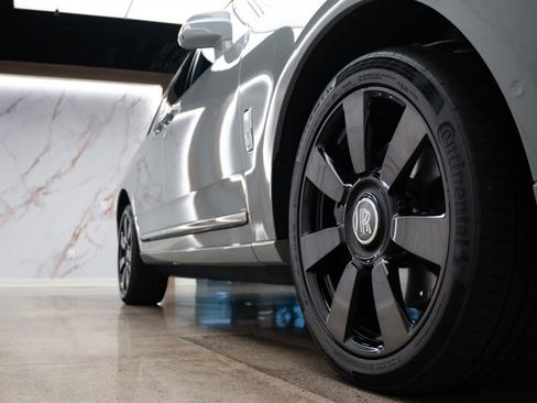 Used 2020 Rolls-Royce Cullinan image 17