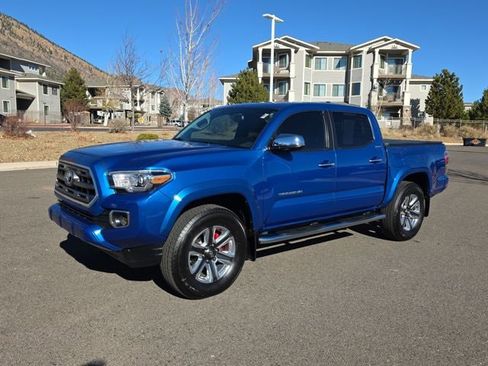 Used 2017 Toyota Tacoma Limited image 7