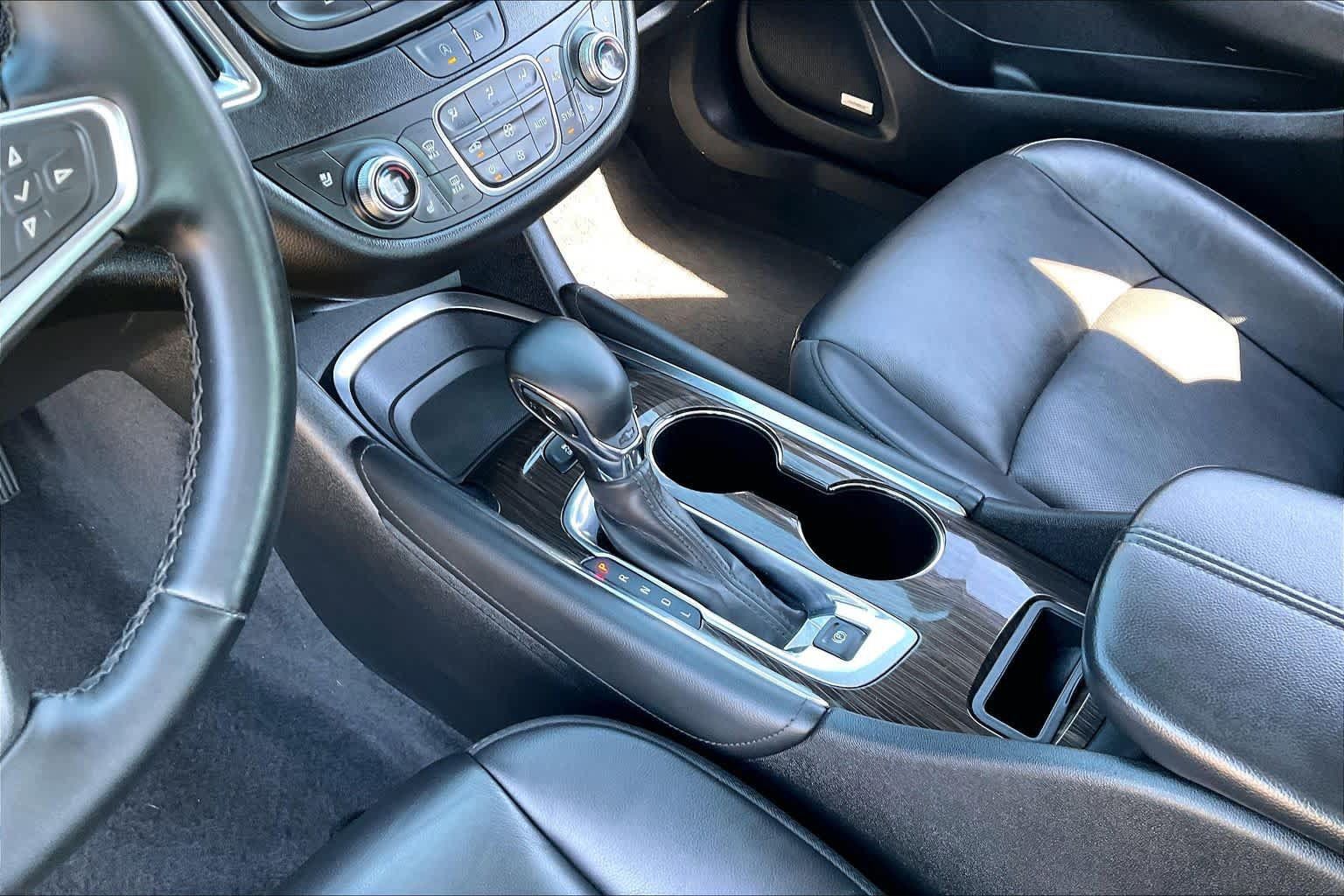 Used 2024 Chevrolet Malibu LT FWD image 16