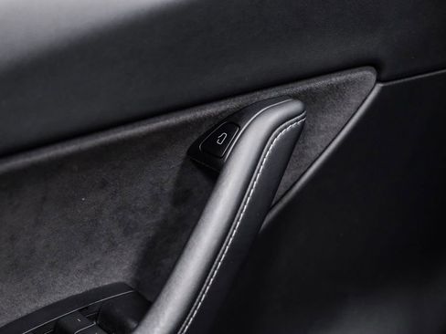 Used 2022 Tesla Model Y Performance AWD/4WD image 45