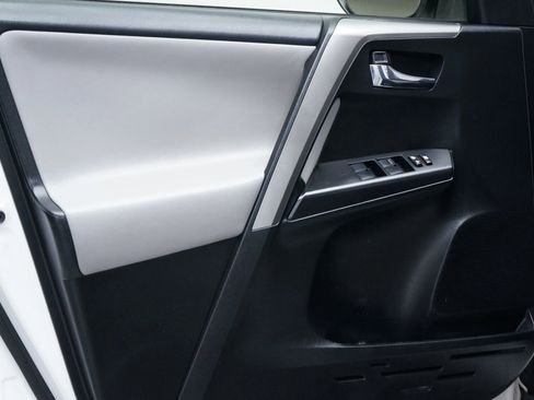 Used 2017 Toyota RAV4 XLE image 24