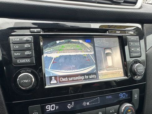 Used 2016 Nissan Rogue SL w/ SL Premium Package image 16