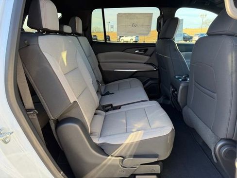 New 2026 Chevrolet Traverse LT FWD image 11