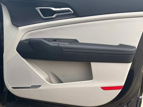 New 2026 Kia Sportage SX FWD image 17