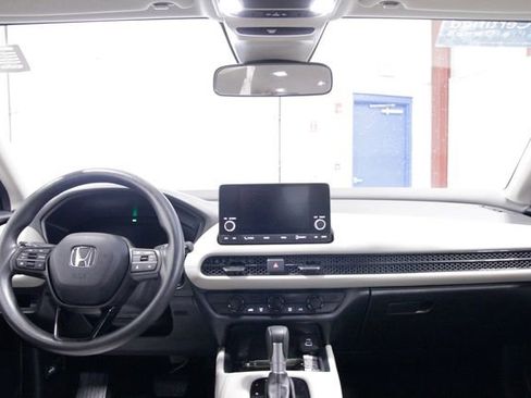 Certified 2024 Honda HR-V LX image 17