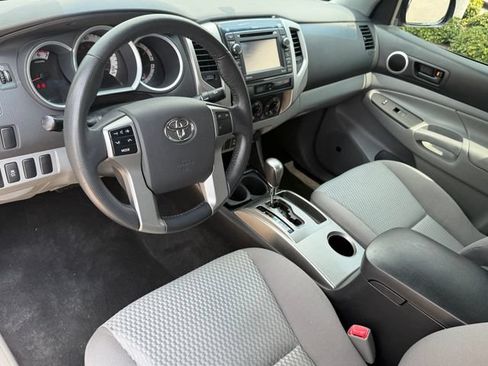 Used 2013 Toyota Tacoma PreRunner w/ SR5 Pkg RWD image 10