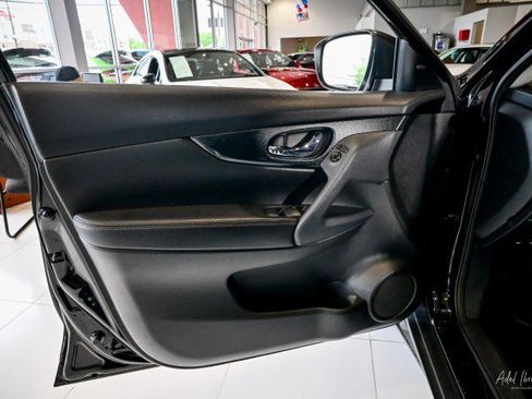 Used 2015 Nissan Rogue SL w/ SL Premium Package AWD/4WD image 15