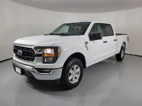 Used 2023 Ford F150 XLT image 2