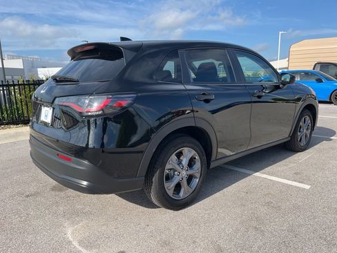 Certified 2026 Honda HR-V LX image 4
