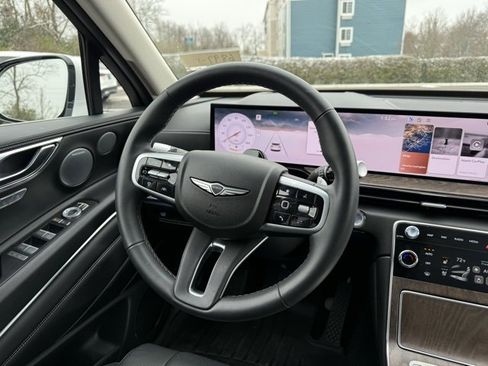 Used 2025 Genesis GV80 2.5T Prestige image 14