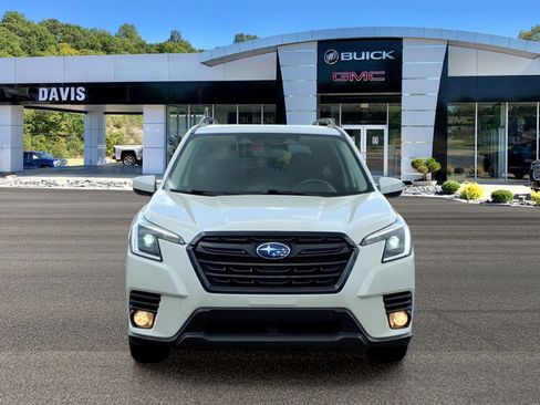 Used 2023 Subaru Forester Premium AWD/4WD image 2