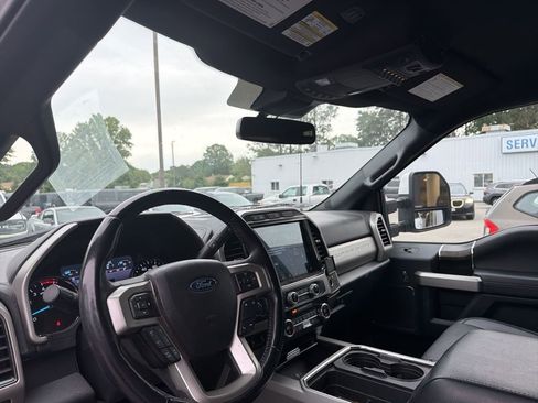 Used 2022 Ford F350 Lariat w/ Lariat Ultimate Package AWD/4WD image 11