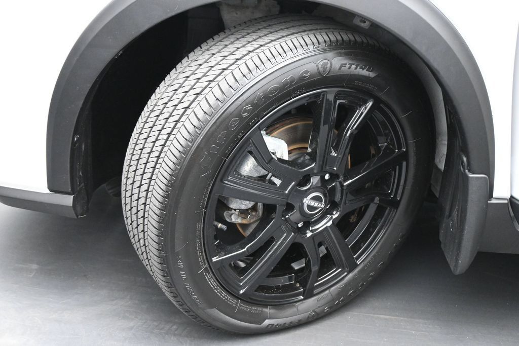 Used 2024 Nissan Kicks SR FWD image 18