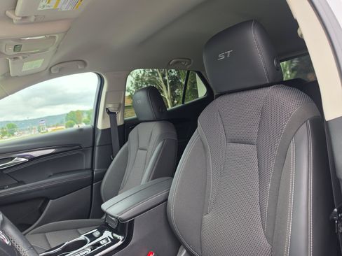 Used 2023 Buick Envision Preferred w/ Sport Touring Package AWD/4WD image 12