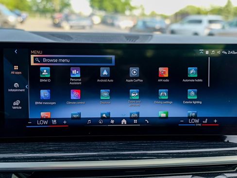 Used 2024 BMW X7 xDrive40i w/ M Sport Package AWD/4WD image 63