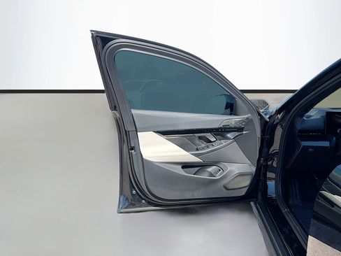 Used 2024 BMW 530i w/ Premium Package image 23