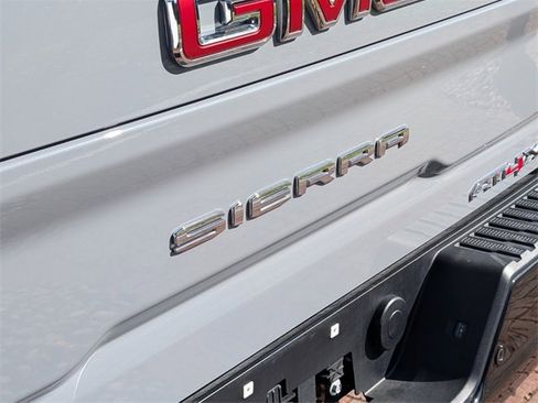 Used 2024 GMC Sierra 2500 AT4X image 15