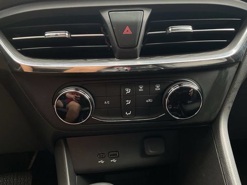 Used 2025 Buick Encore GX Preferred FWD image 31
