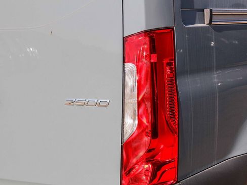 New 2025 Mercedes-Benz Sprinter 2500 image 9