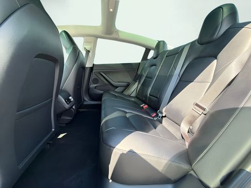 Used 2023 Tesla Model 3 Standard Range RWD image 19
